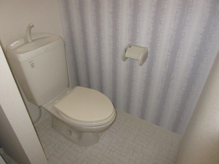 物件内観写真11　(トイレ)