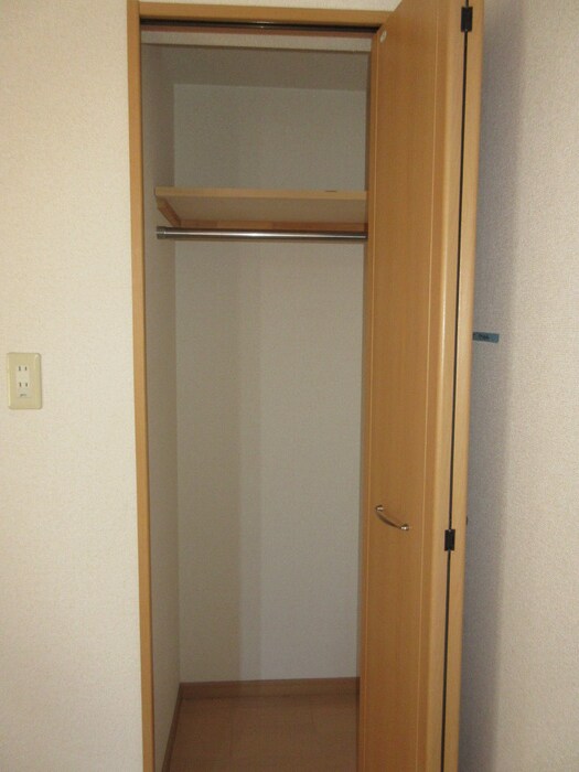 物件内観写真12　(収納)