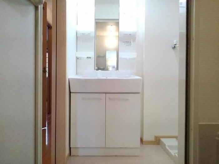 物件内観写真10　(洗面)