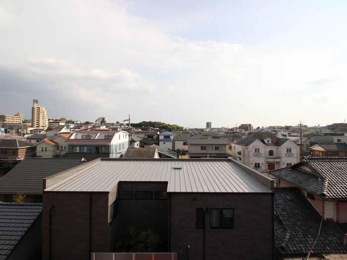 物件内観写真18　(室内からの展望)