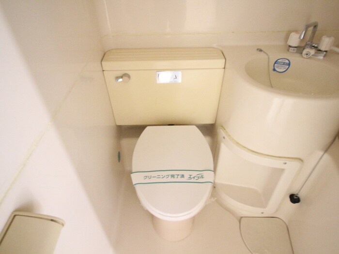 物件内観写真13　(トイレ)