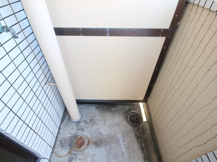 物件内観写真17　(洗濯機置場)