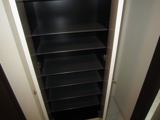 物件内観写真12　(靴箱)