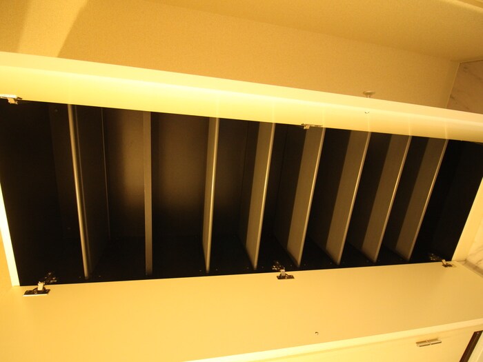 物件内観写真15　(靴箱)