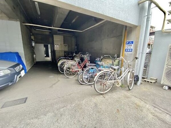 駐輪場