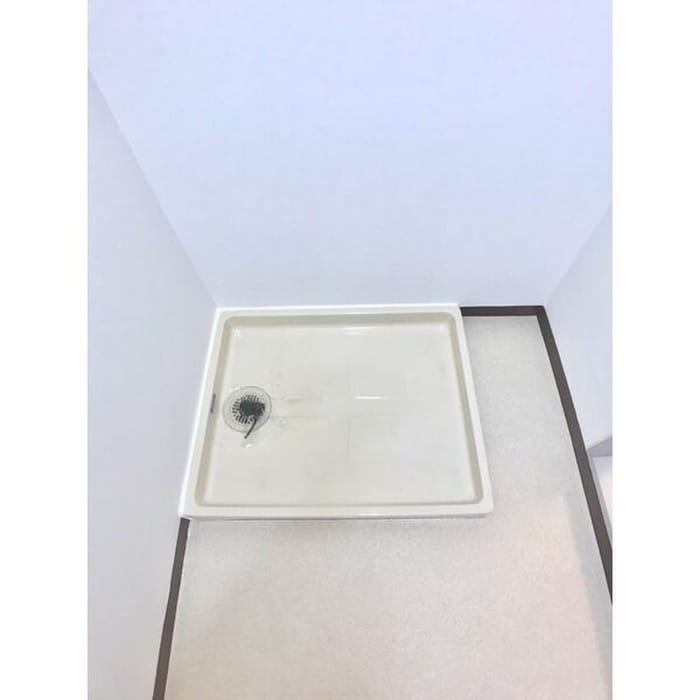 物件内観写真10　(洗濯機置場)