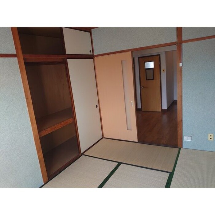 物件内観写真8　(居室)