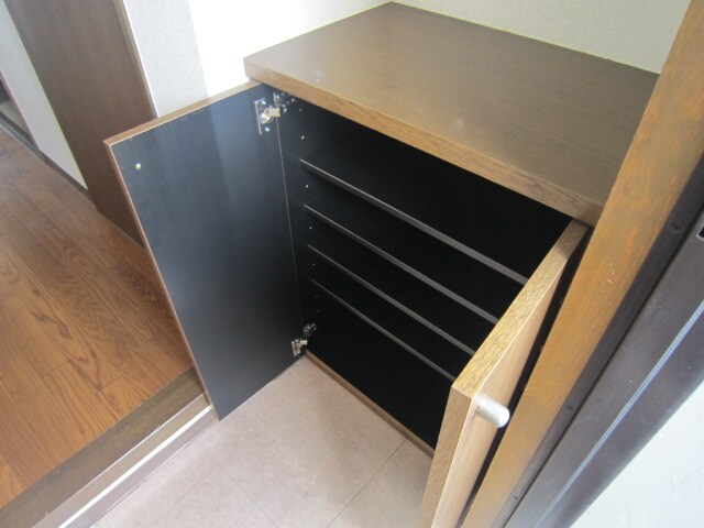 物件内観写真8　(靴箱)