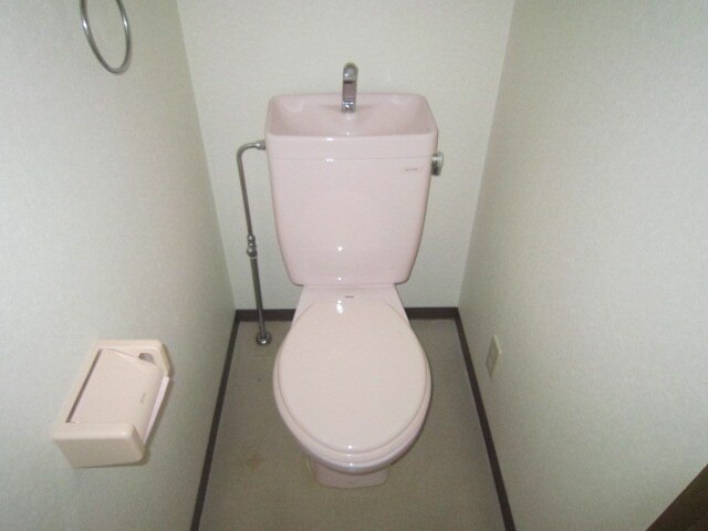 物件内観写真9　(トイレ)