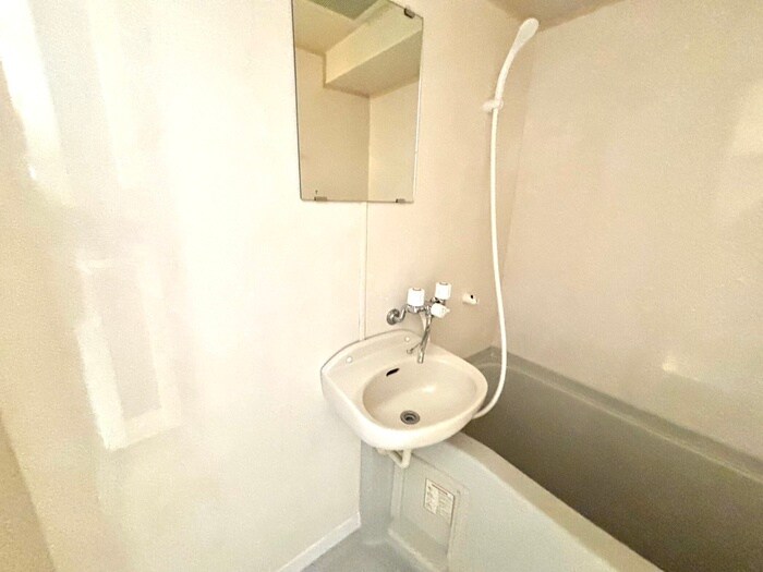 物件内観写真11　(洗面)