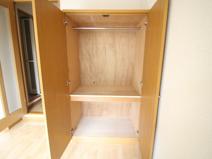 物件内観写真12　(収納)