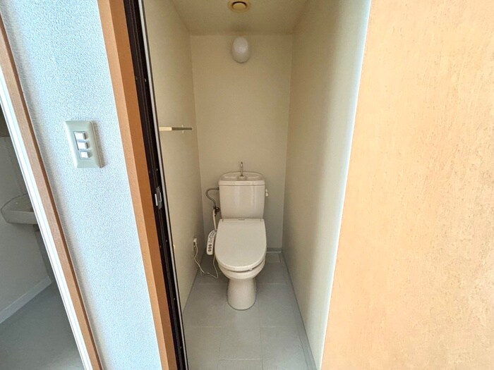 物件内観写真13　(トイレ)