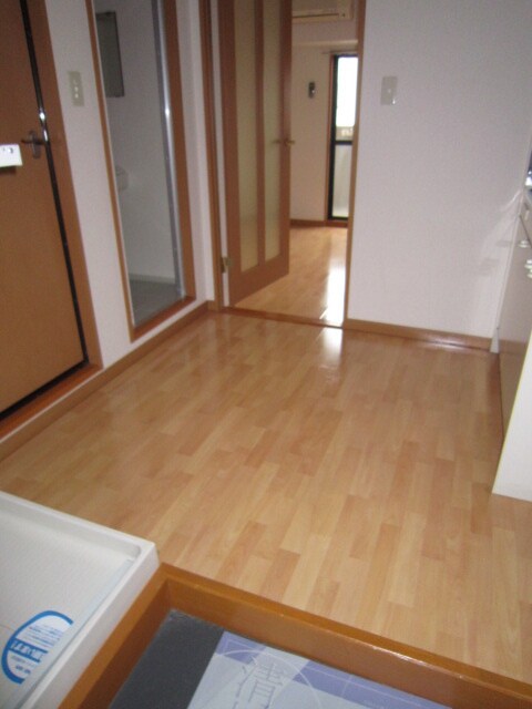 物件内観写真15　(玄関)