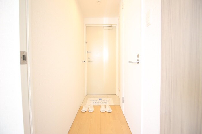 物件内観写真12　(玄関)