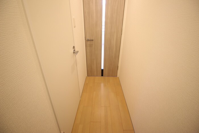 物件内観写真14　(廊下)