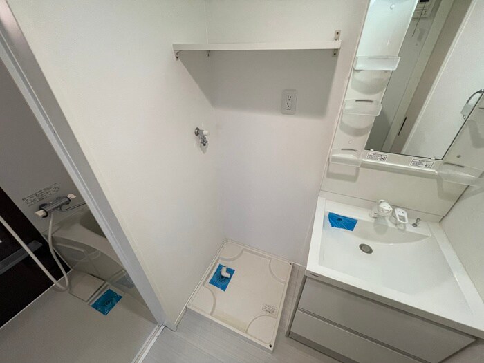 物件内観写真12　(洗濯機置場)