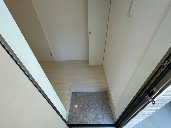 物件内観写真17　(玄関)