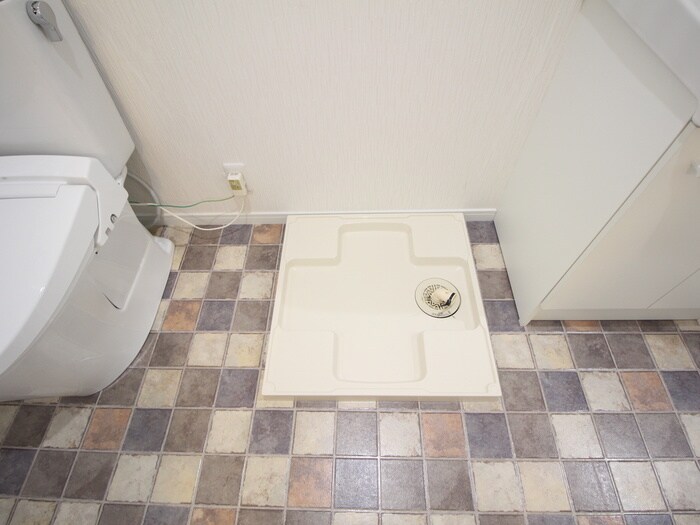 物件内観写真13　(洗濯機置場)