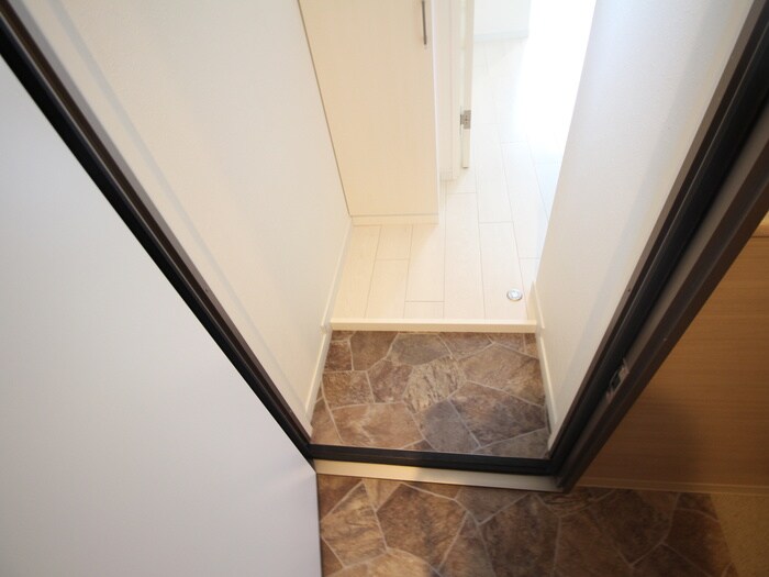 物件内観写真15　(玄関)