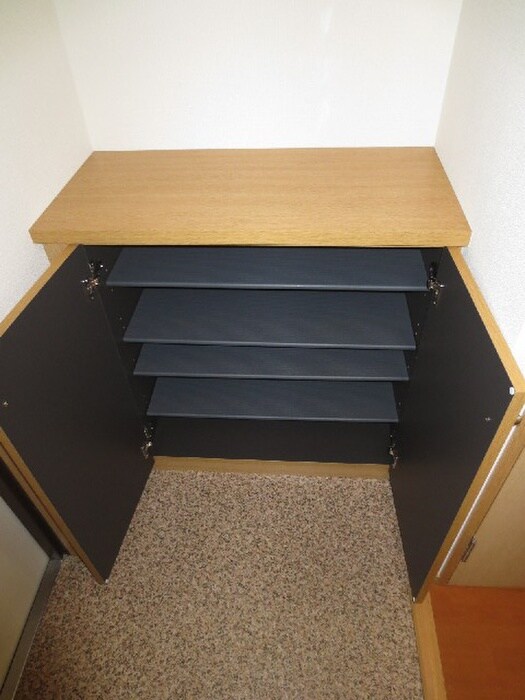 物件内観写真14　(靴箱)