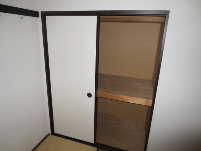 物件内観写真8　(収納)