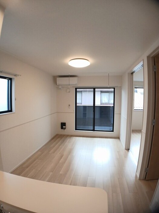 物件内観写真4　(居室)