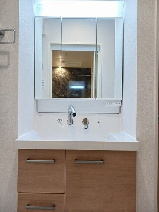 物件内観写真7　(洗面)