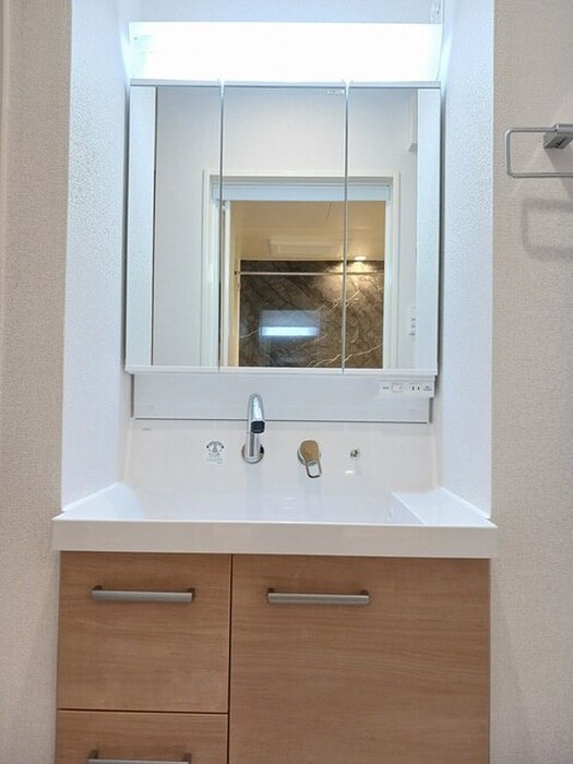 物件内観写真7　(洗面)