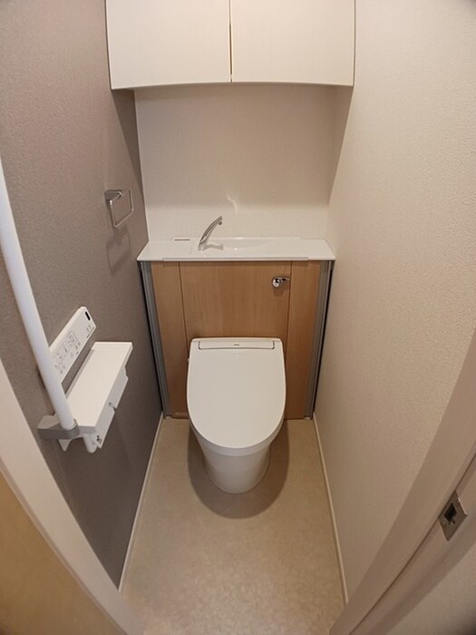 物件内観写真8　(トイレ)