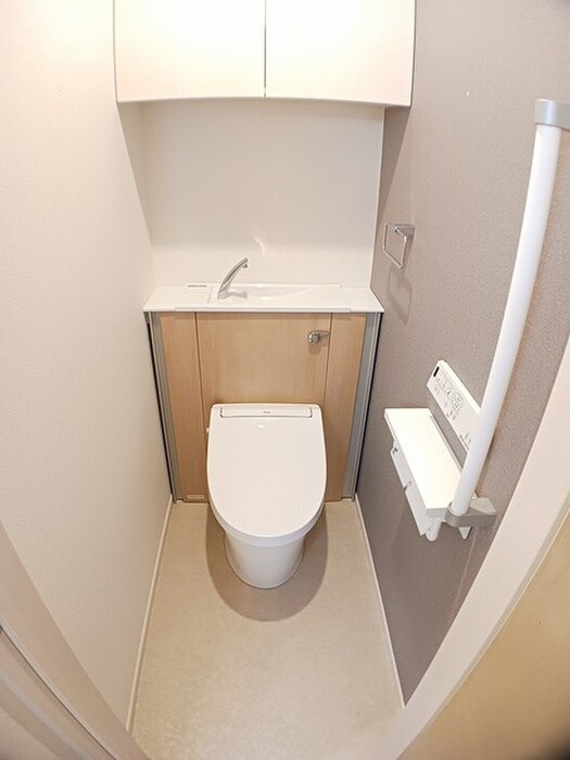 物件内観写真8　(トイレ)