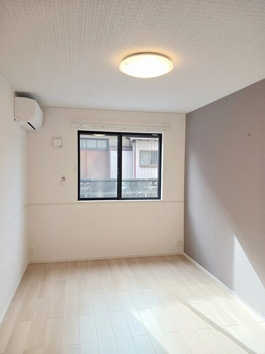 物件内観写真9　(居室)