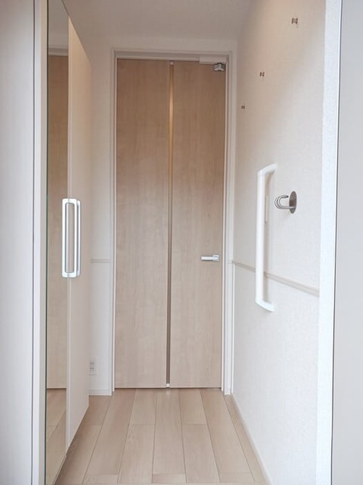 物件内観写真11　(廊下)