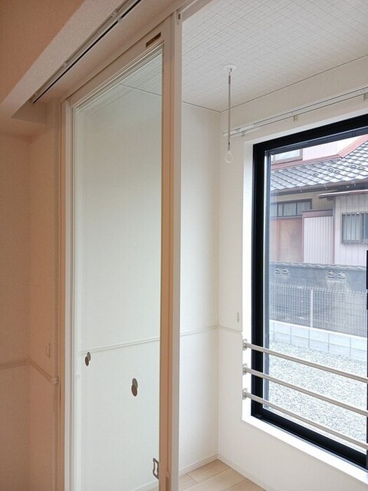 物件内観写真12　(ベランダ・バルコニー)