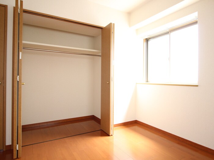 物件内観写真10　(収納)