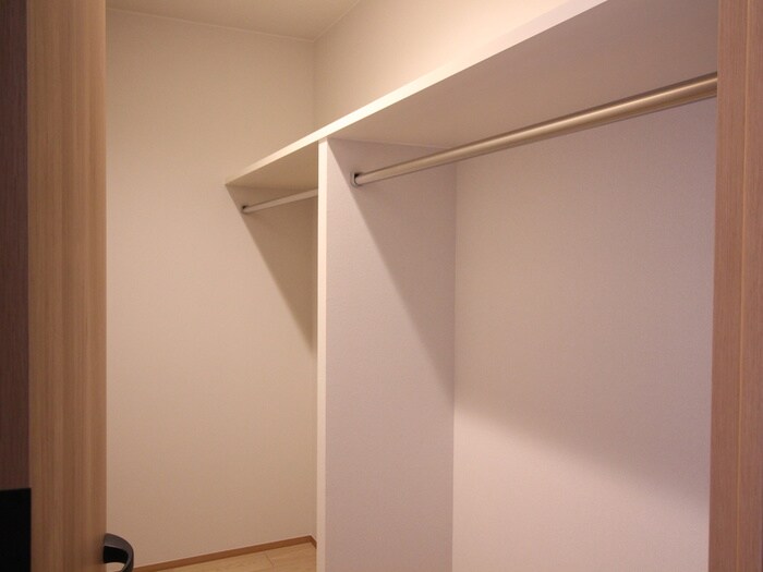 物件内観写真18　(収納)