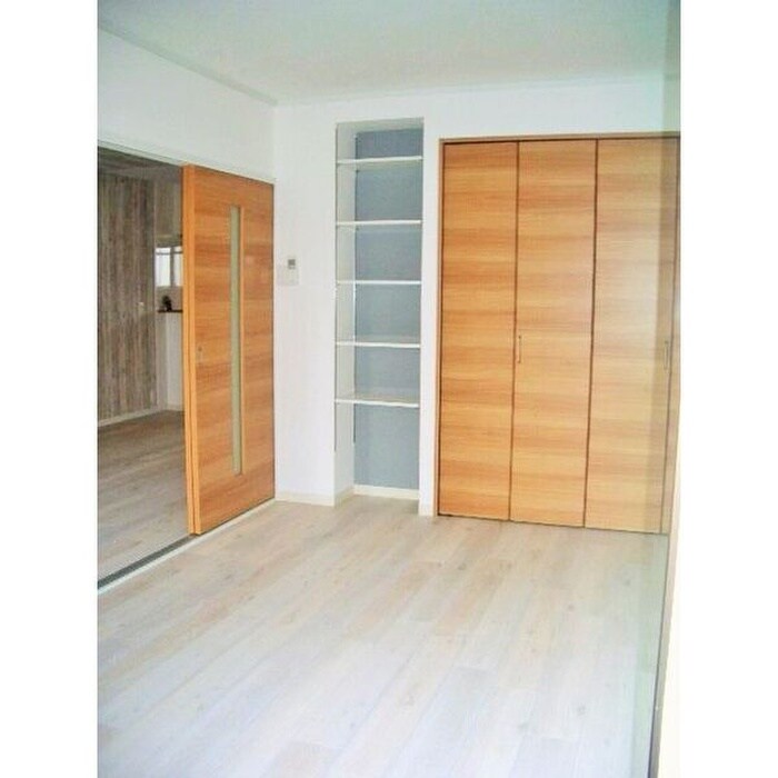 物件内観写真4　(居室)