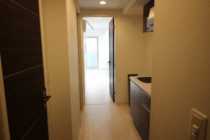 物件内観写真16　(廊下)