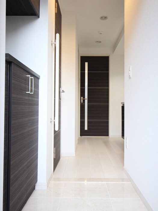 物件内観写真17　(玄関)