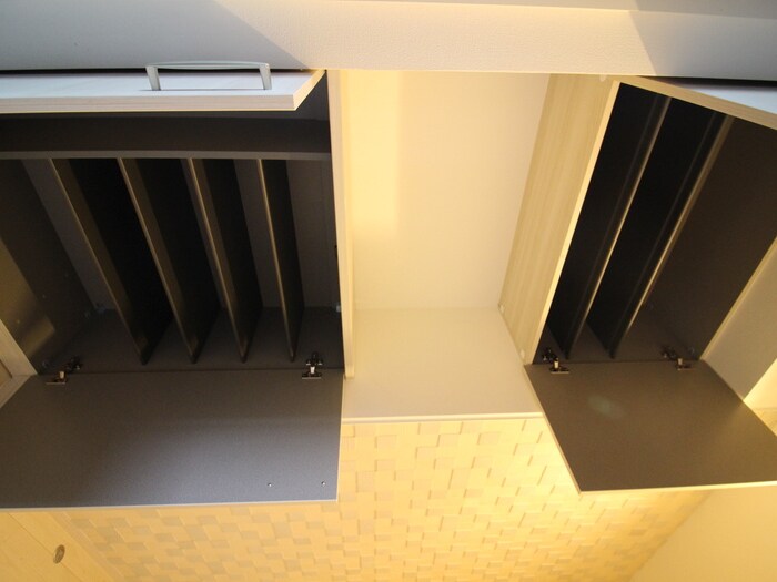 物件内観写真17　(靴箱)