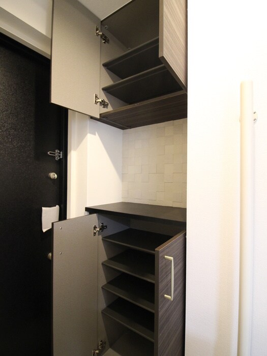 物件内観写真18　(靴箱)