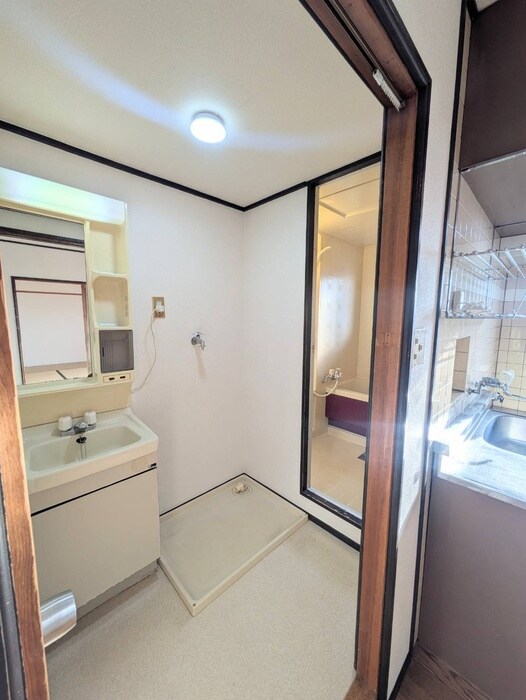 物件内観写真11　(洗面)