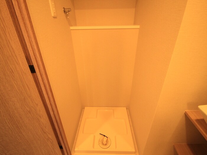 物件内観写真13　(洗濯機置場)