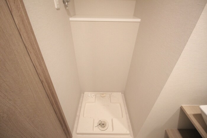 物件内観写真13　(洗濯機置場)