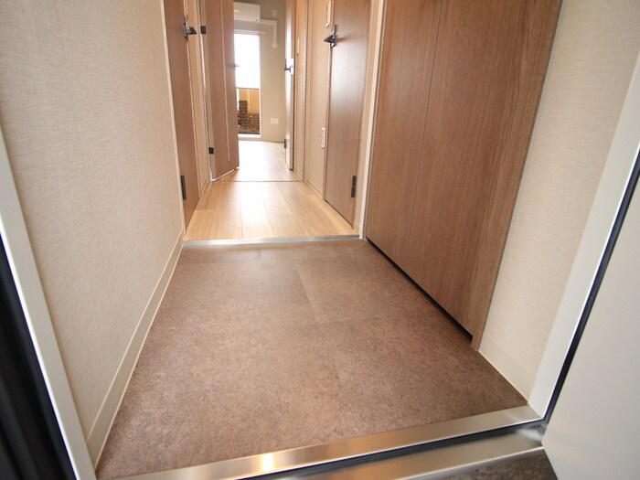 物件内観写真21　(玄関)