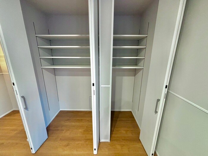 物件内観写真13　(収納)