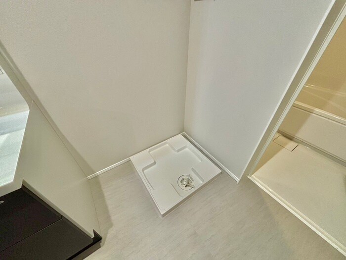 物件内観写真16　(洗濯機置場)