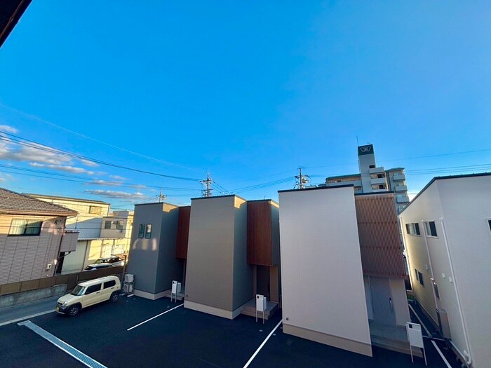 物件内観写真21　(室内からの展望)