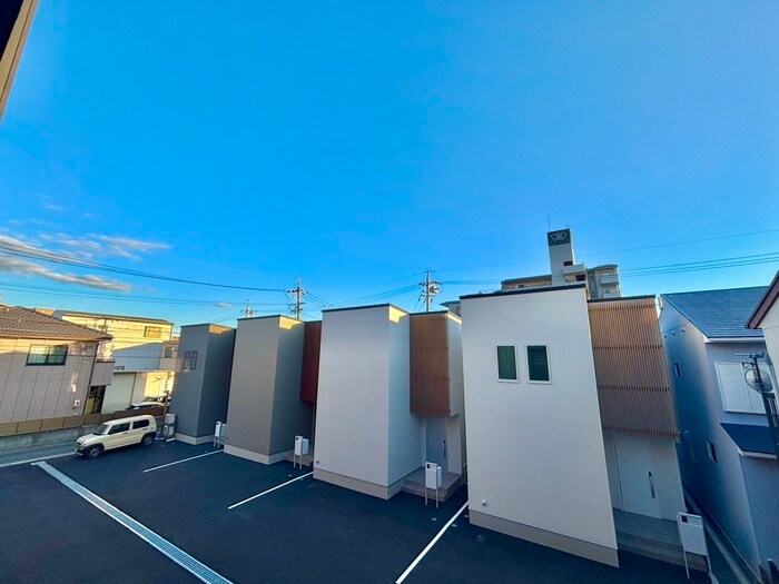 物件内観写真22　(室内からの展望)