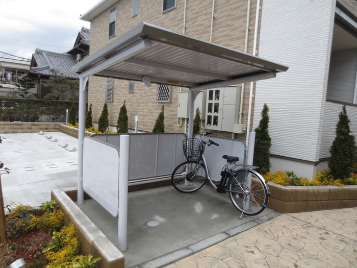 物件外観写真4　(駐輪場)