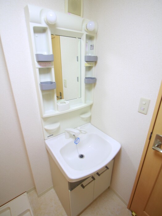 物件内観写真8　(洗面)